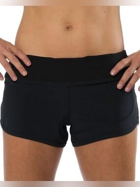 Run in Rabbit Women’s Catch Me If You Can Running Shorts, Size XS, Navy / Yellow